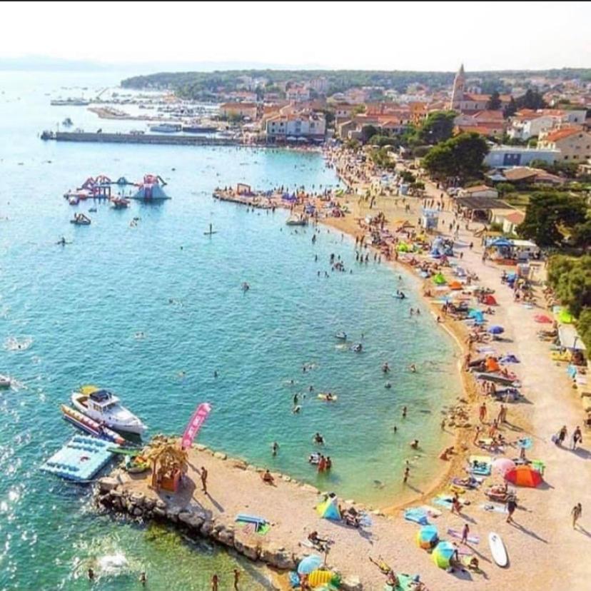 Appartamento Apartman Kurtov Pakoštane Esterno foto