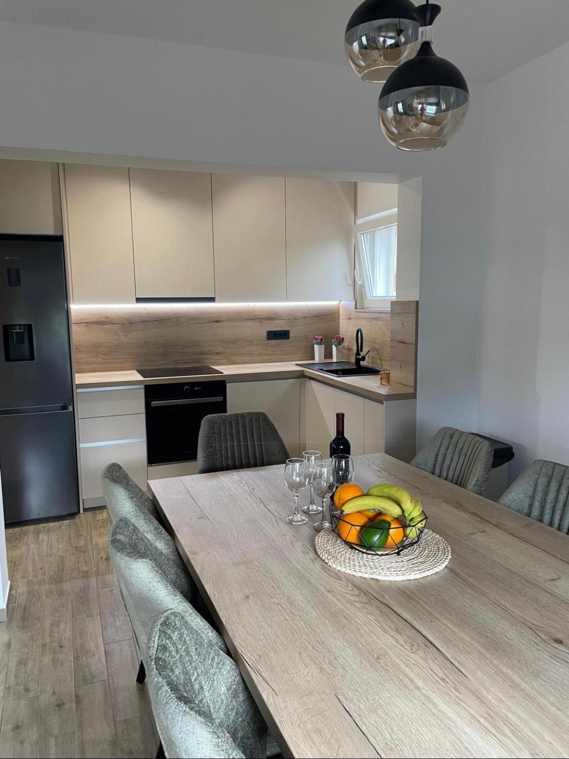 Appartamento Apartman Kurtov Pakoštane Esterno foto