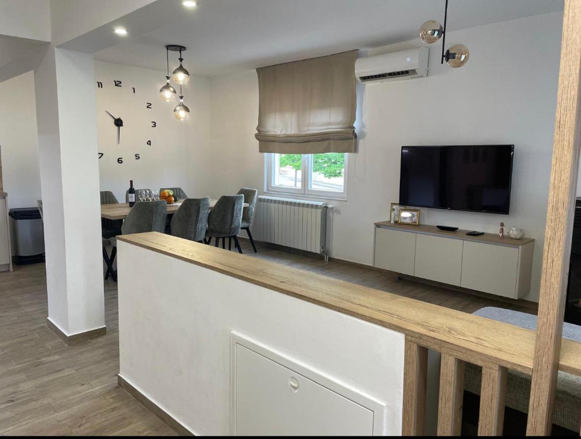 Appartamento Apartman Kurtov Pakoštane Esterno foto